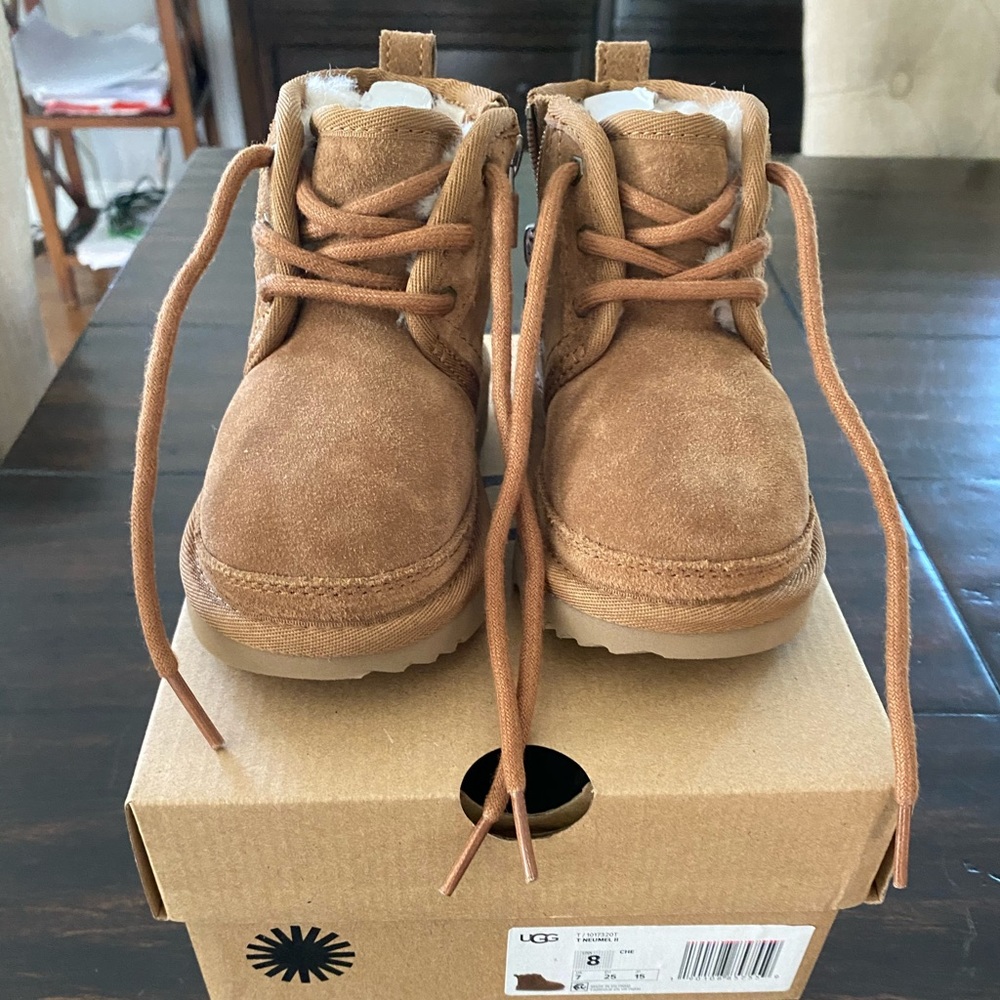 Toddler Ugg’s size 8